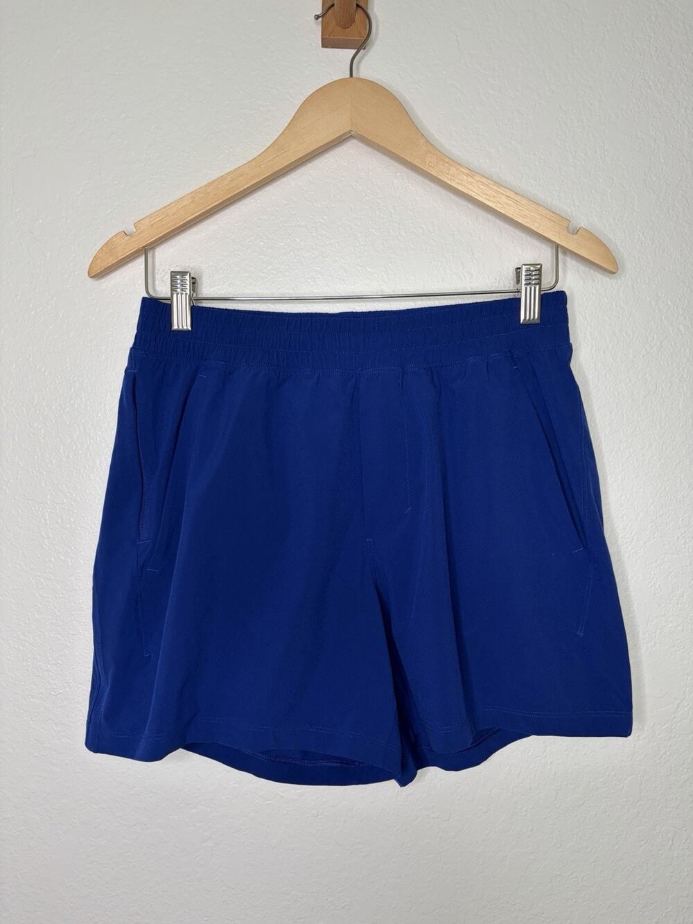 Lululemon Pace Breaker Linerless Blue 5"Short Men's Size Medium Running Athletic